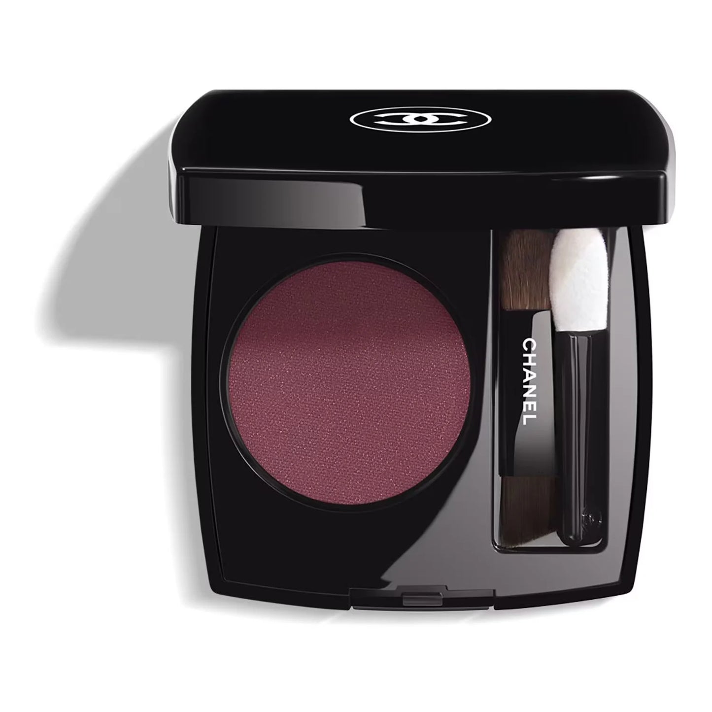 CHANEL ESSENTIAL SHADOW Multi-use long-lasting eyeshadow