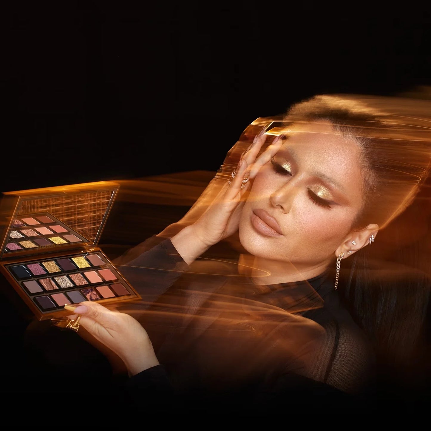 HUDA BEAUTY Empowered - Eyeshadow Palette