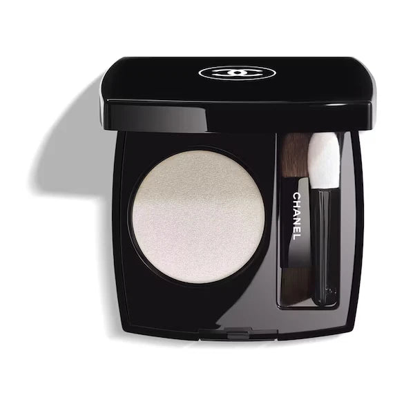 CHANEL ESSENTIAL SHADOW Multi-use long-lasting eyeshadow