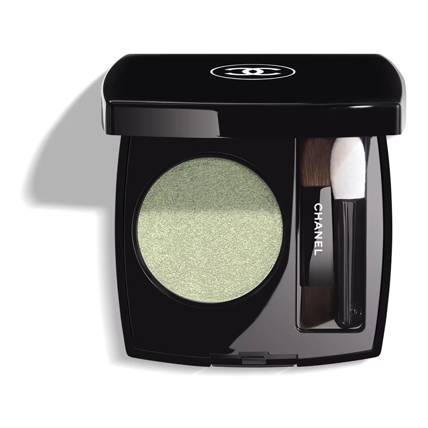 CHANEL ESSENTIAL SHADOW Multi-use long-lasting eyeshadow