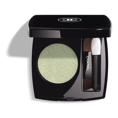 CHANEL ESSENTIAL SHADOW Multi-use long-lasting eyeshadow