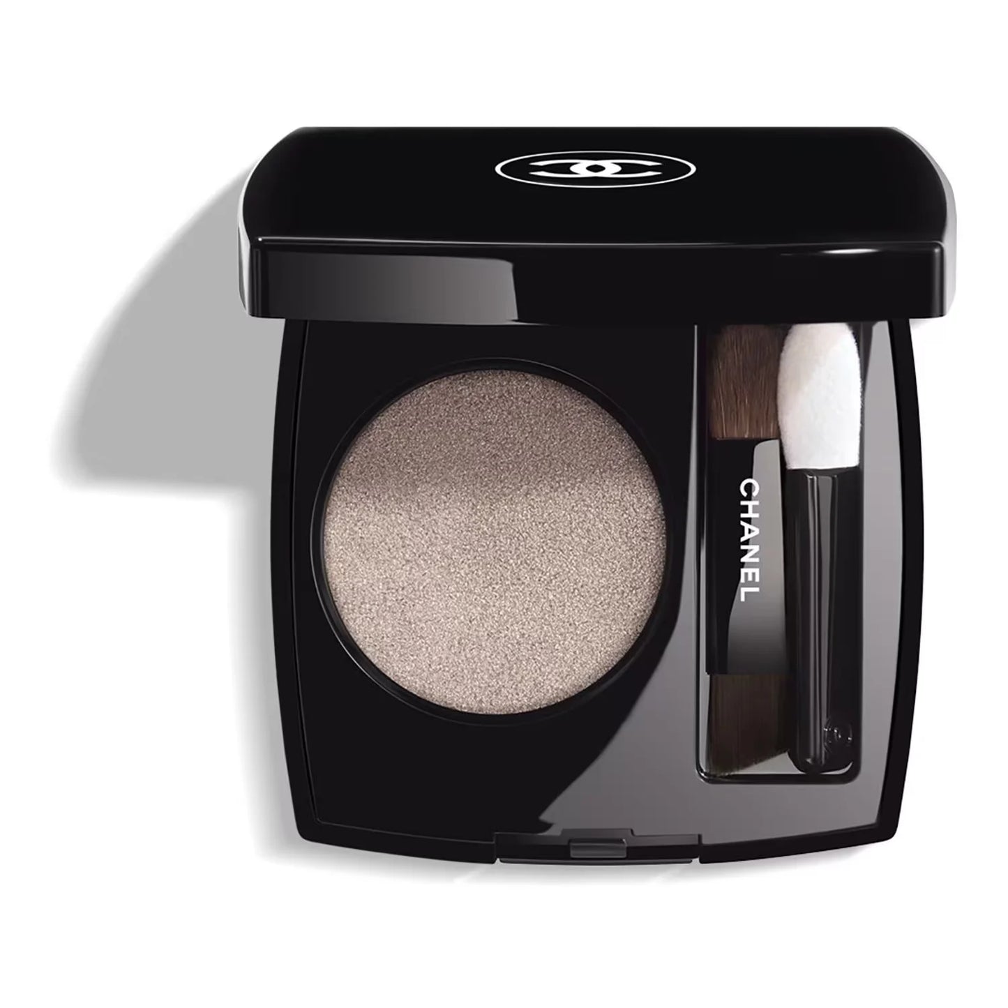 CHANEL ESSENTIAL SHADOW Multi-use long-lasting eyeshadow