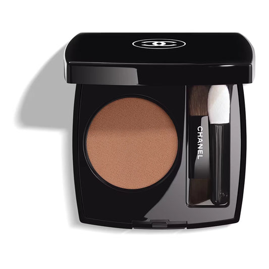 CHANEL ESSENTIAL SHADOW Multi-use long-lasting eyeshadow
