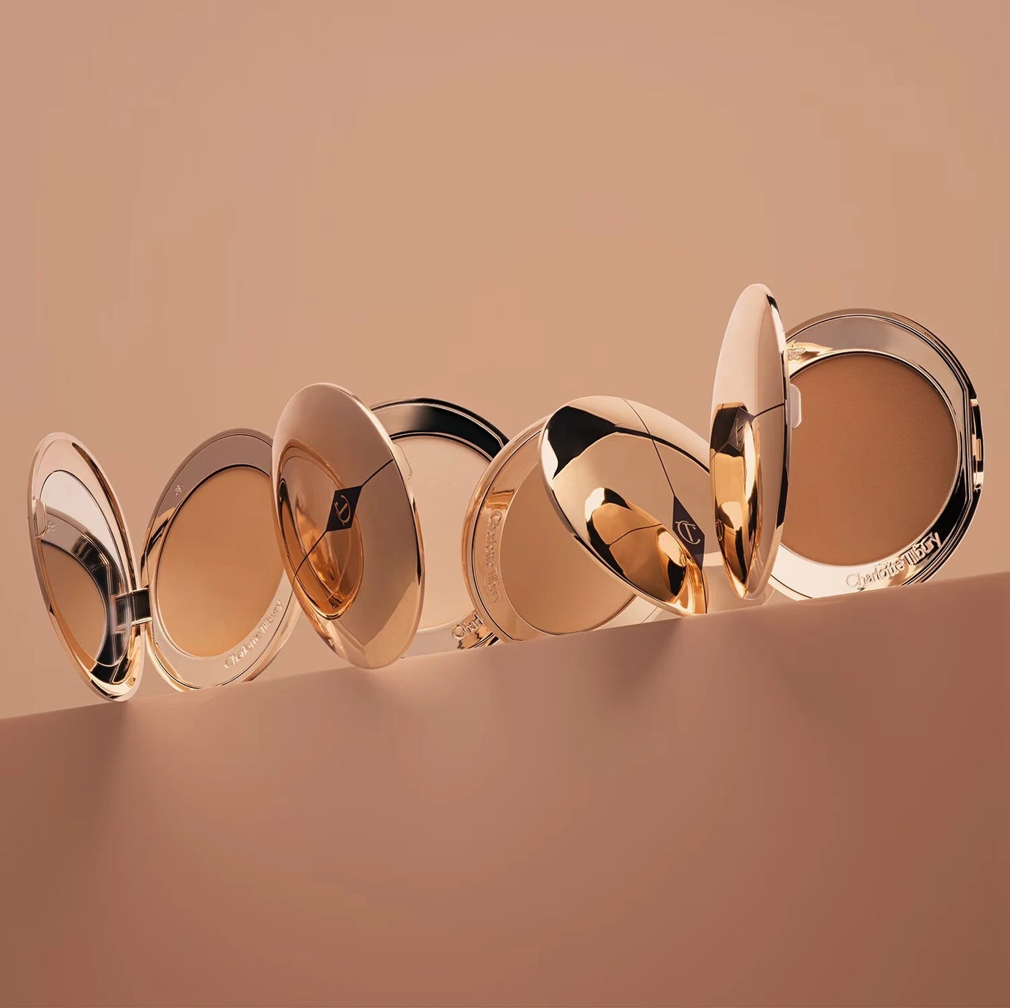 CHARLOTTE TILBURY Airbrush Flawless Finish - Refillable Mattifying Powder