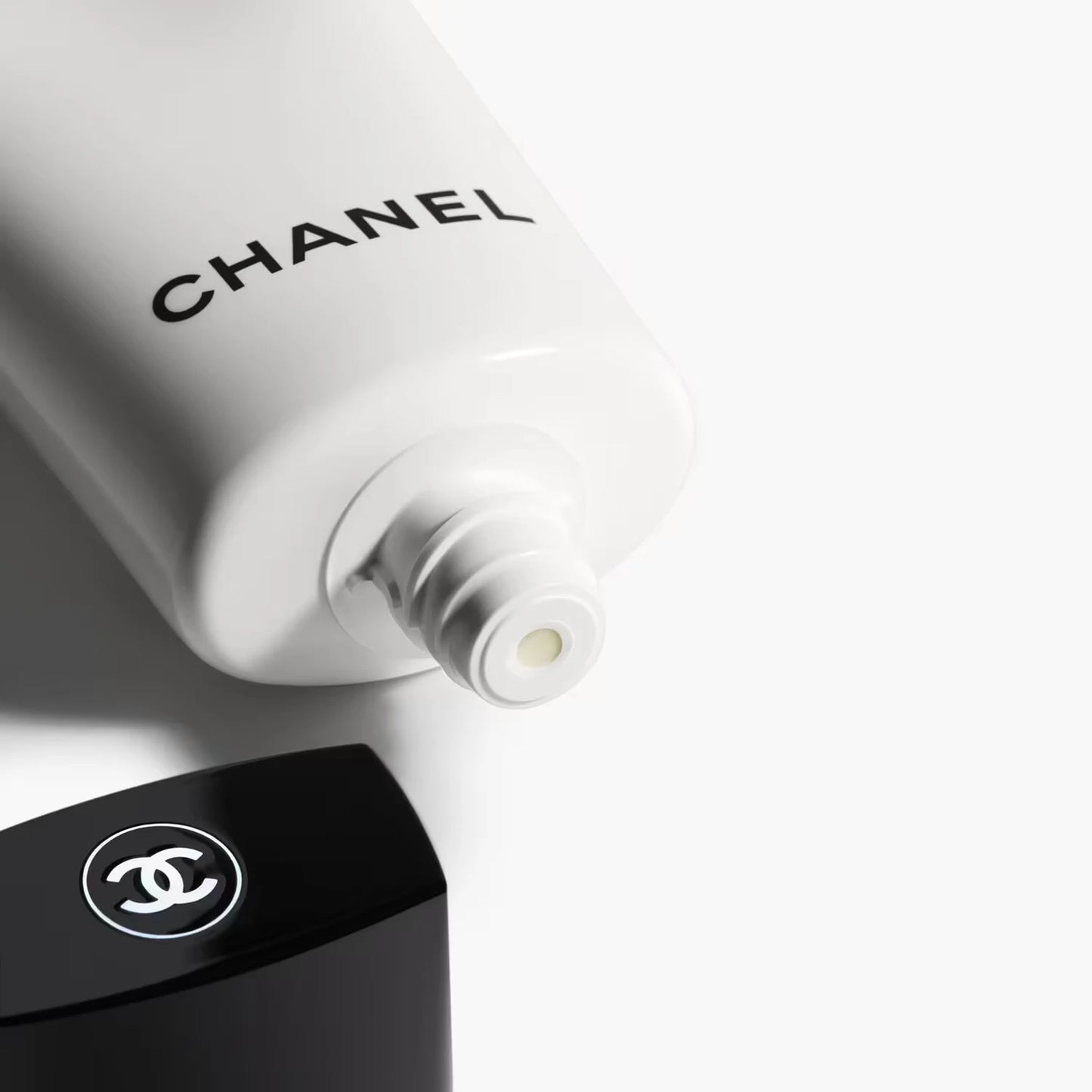 CHANEL THE FOAM Anti-pollution Cleansing Cream