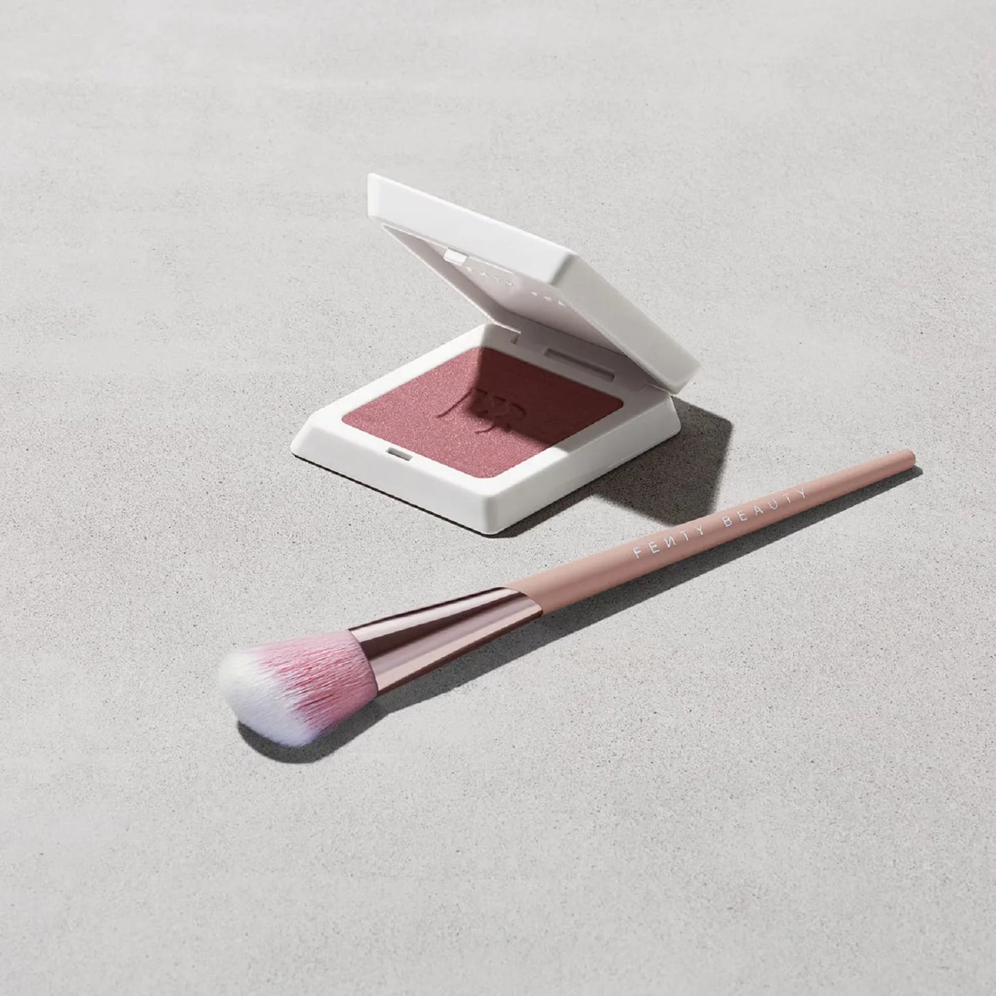 FENTY BEAUTY Blush Brush 155