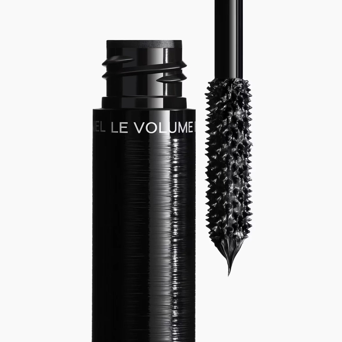 CHANEL'S VOLUME REVOLUTION Extreme Volume Mascara 3D Printed Brush