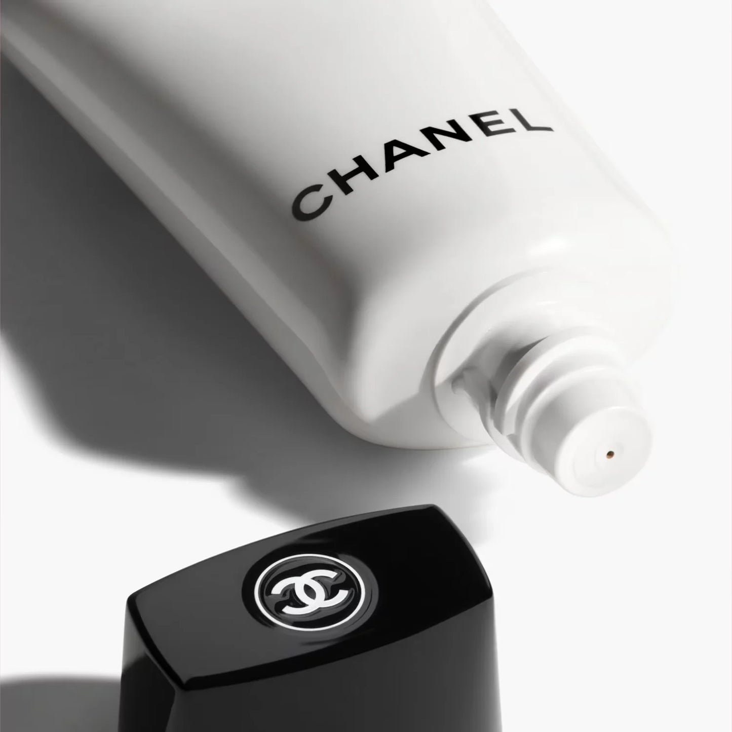 CHANEL CC CREAM Super Active Complete Correction SPF 50