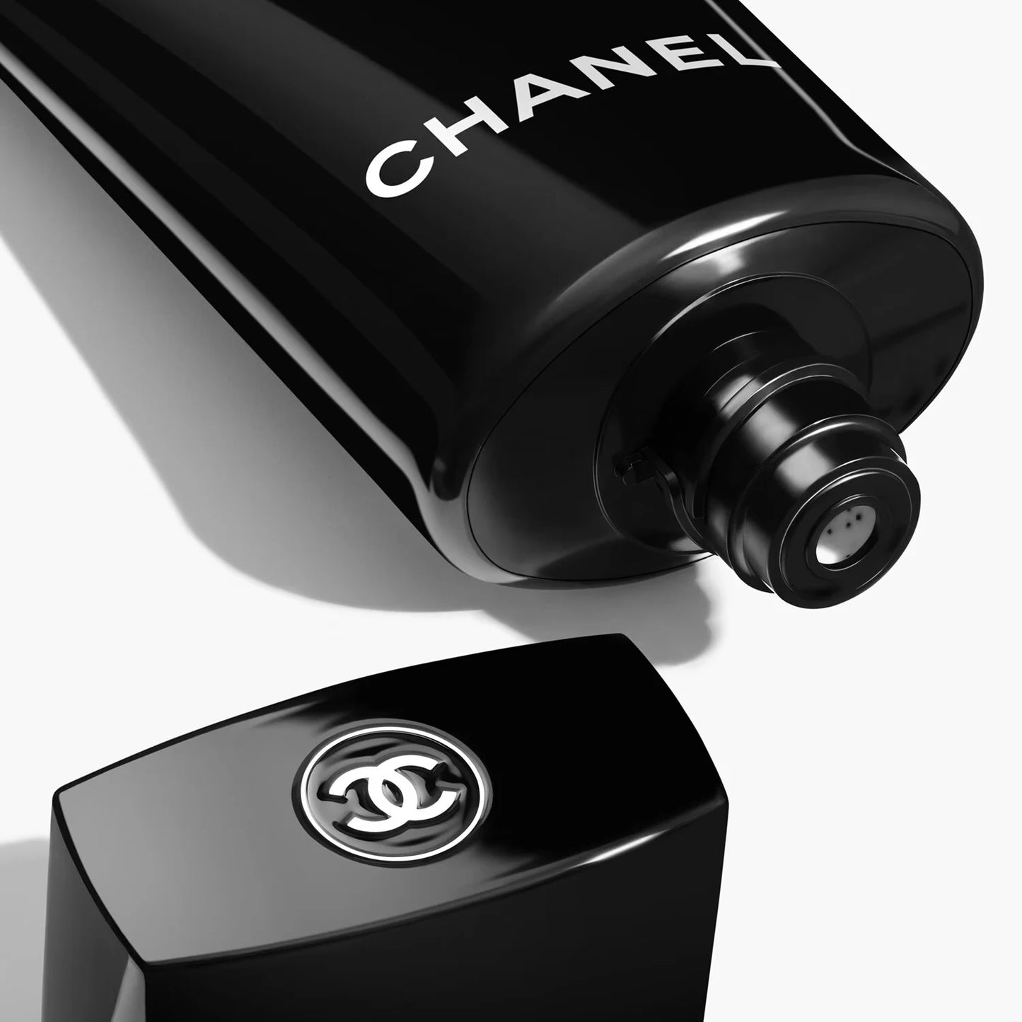 CHANEL THE MASK Camellia Exfoliating Mask Tube