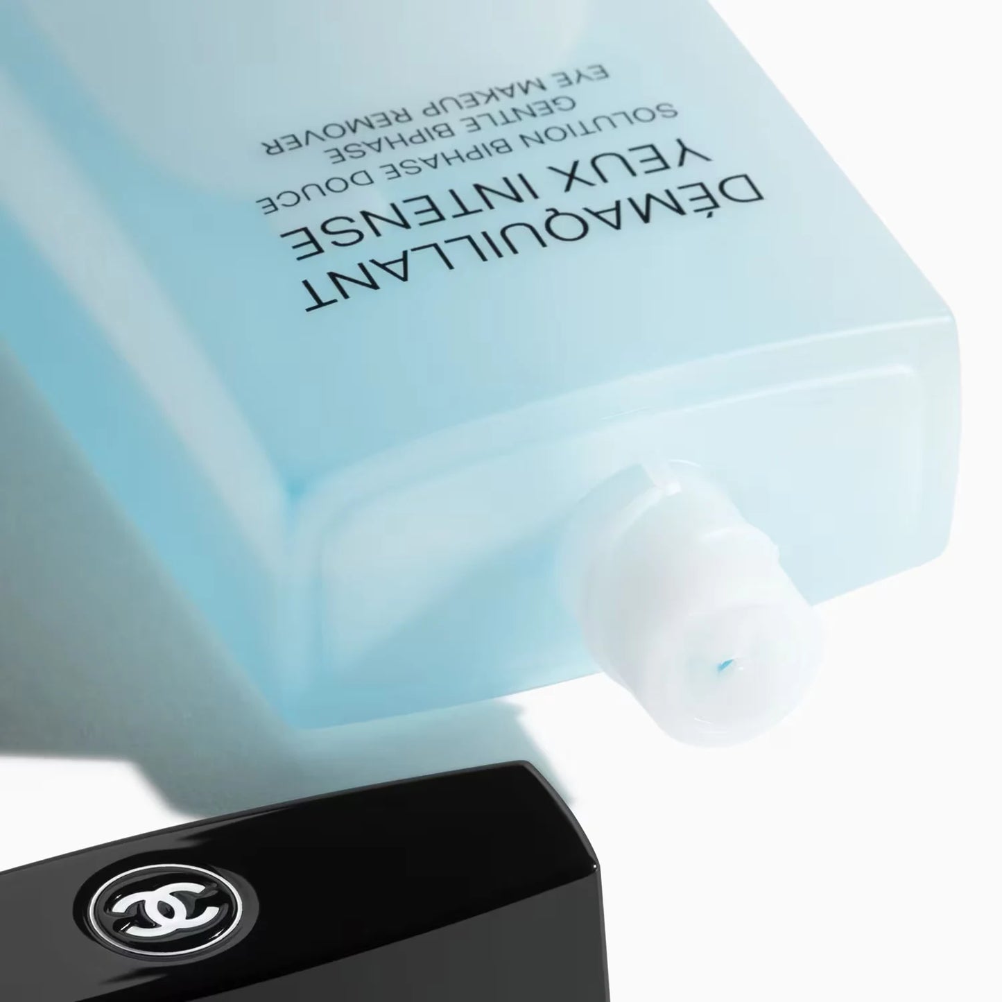 CHANEL INTENSE EYE MAKE-UP REMOVER Gentle Bi-Phase Solution