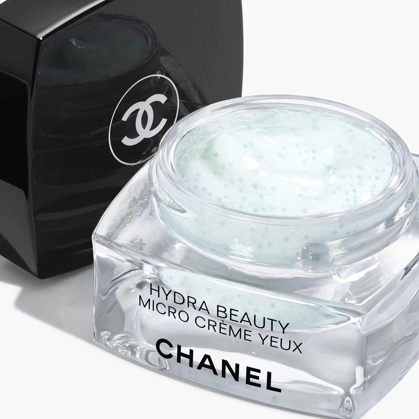 CHANEL HYDRA BEAUTY Micro Hydrating Illuminating Eye Cream