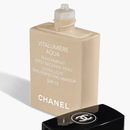 CHANEL VITALUMIÈRE AQUA Perfect Foundation Second Skin Effect SPF 15