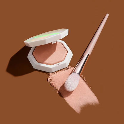 FENTY BEAUTY Precision Highlighter Brush
