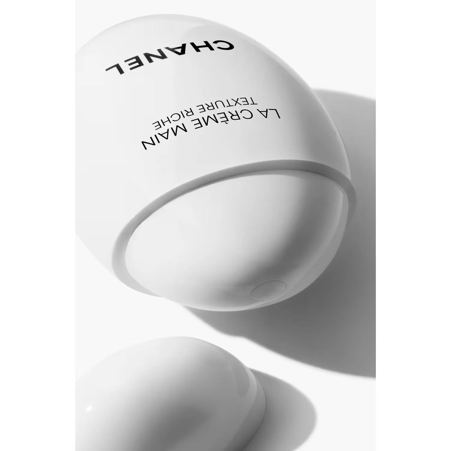 CHANEL RICH TEXTURE HAND CREAM Nourishes-protects-illuminates